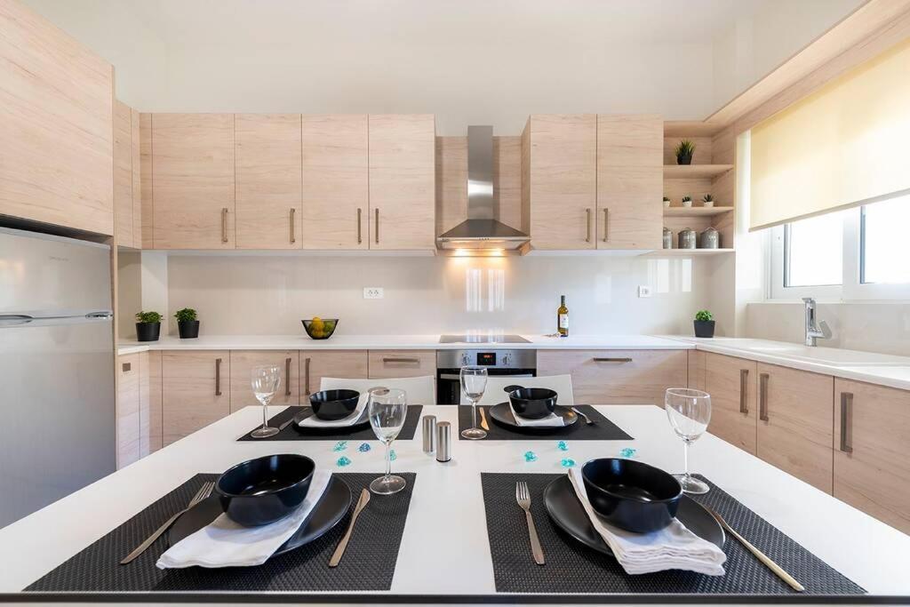 Fofi'S Elegant Home คอสทาวน์ ภายนอก รูปภาพ